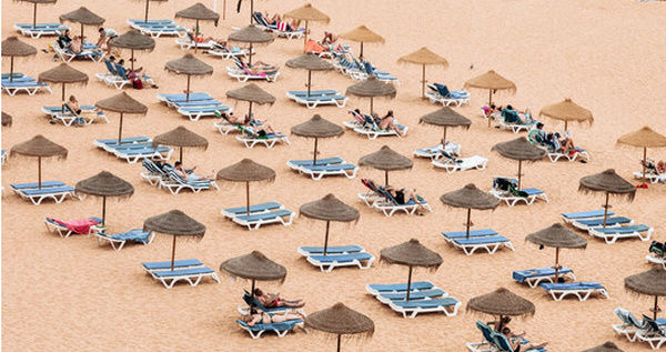 Il ne faut pas vendre des parasols qui rouillent pour le bord de mer ! Quand l'obligation d'information est de conseil (Cass. com., 16 octobre 2024, 23-15.992, Inédit)